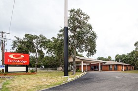 Econo Lodge Inn & Suites Fulton - Rockport