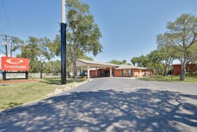 Econo Lodge Inn & Suites Fulton - Rockport