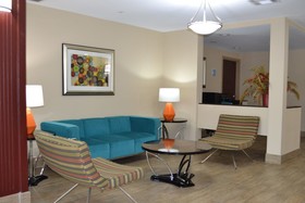 Holiday Inn Express & Suites Gainesville
