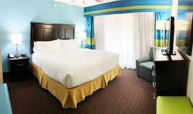 Holiday Inn Express & Suites Gainesville