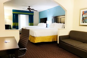 Holiday Inn Express & Suites Gainesville