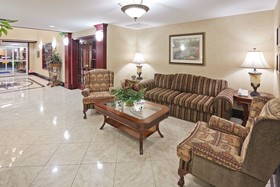 Holiday Inn Express & Suites Gainesville
