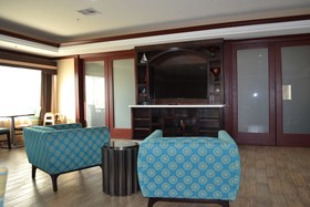 Holiday Inn Express & Suites Gainesville