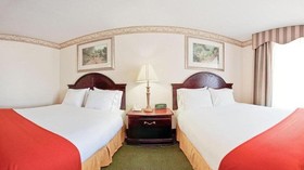 Holiday Inn Express & Suites Gainesville