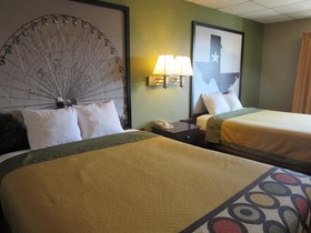 Super 8 by Wyndham Gainesville TX