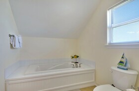 A View to Remember 3 BR Home by RedAwning