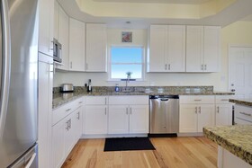 A View to Remember 3 BR Home by RedAwning