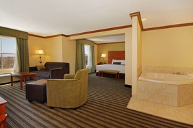 Best Western Plus Seawall Inn & Suites by the Beach