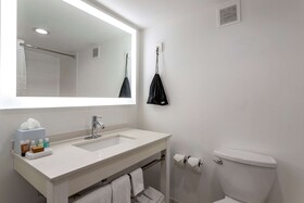 Clarion Pointe