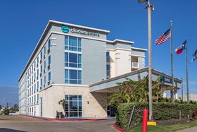 Clarion Pointe