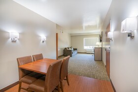 Clarion Pointe
