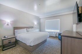 Clarion Pointe
