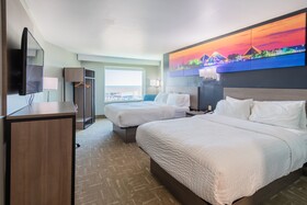 Clarion Pointe