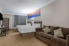 Clarion Pointe