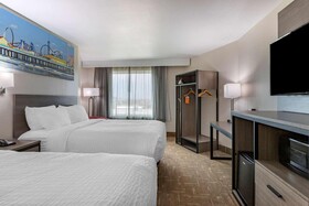 Clarion Pointe