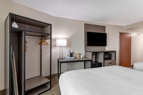 Clarion Pointe