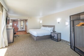Clarion Pointe