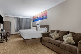 Clarion Pointe