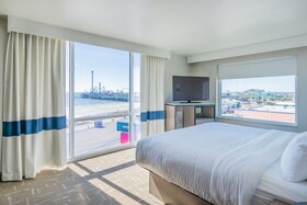 Clarion Pointe