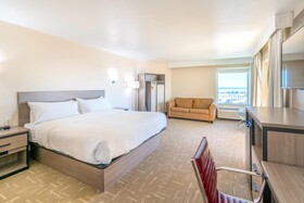 Clarion Pointe