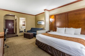Comfort Suites