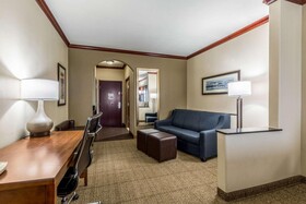 Comfort Suites
