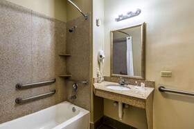 Comfort Suites