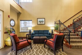 Comfort Suites