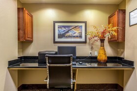 Comfort Suites