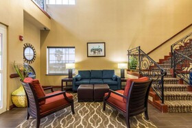 Comfort Suites