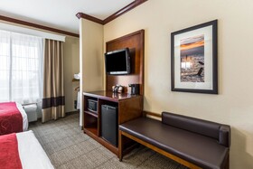 Comfort Suites