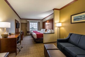 Comfort Suites
