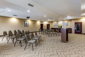 Comfort Suites