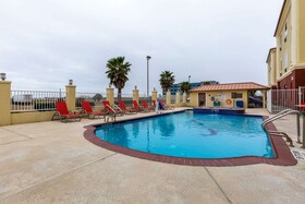 Comfort Suites