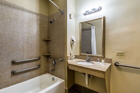 Comfort Suites