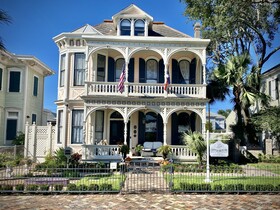 Coppersmith Inn Bed and Breakfast