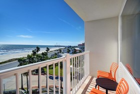 DoubleTree by Hilton Hotel Galveston Beach