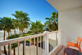 DoubleTree by Hilton Hotel Galveston Beach
