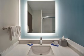 Holiday Inn Express & Suites Galveston Beach