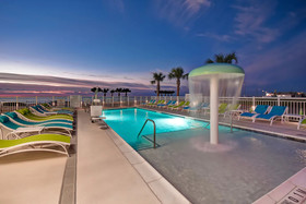 Holiday Inn Express & Suites Galveston Beach