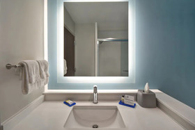 Holiday Inn Express & Suites Galveston Beach
