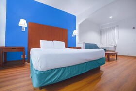Island Inn
