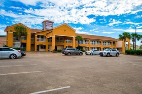 Island Inn
