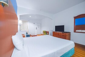 Island Inn