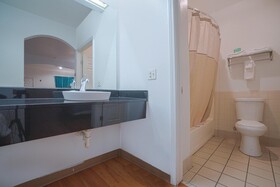 Island Inn