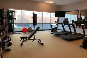 La Quinta Inn & Suites by Wyndham Galveston North at I-45