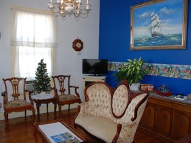 Lost Bayou Guesthouse B&B
