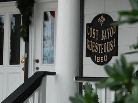 Lost Bayou Guesthouse B&B