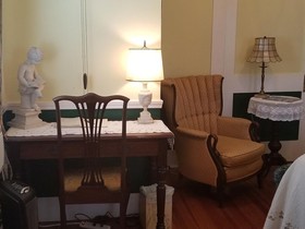 Lost Bayou Guesthouse B&B