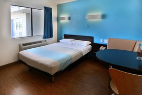 Motel 6 Galveston, TX